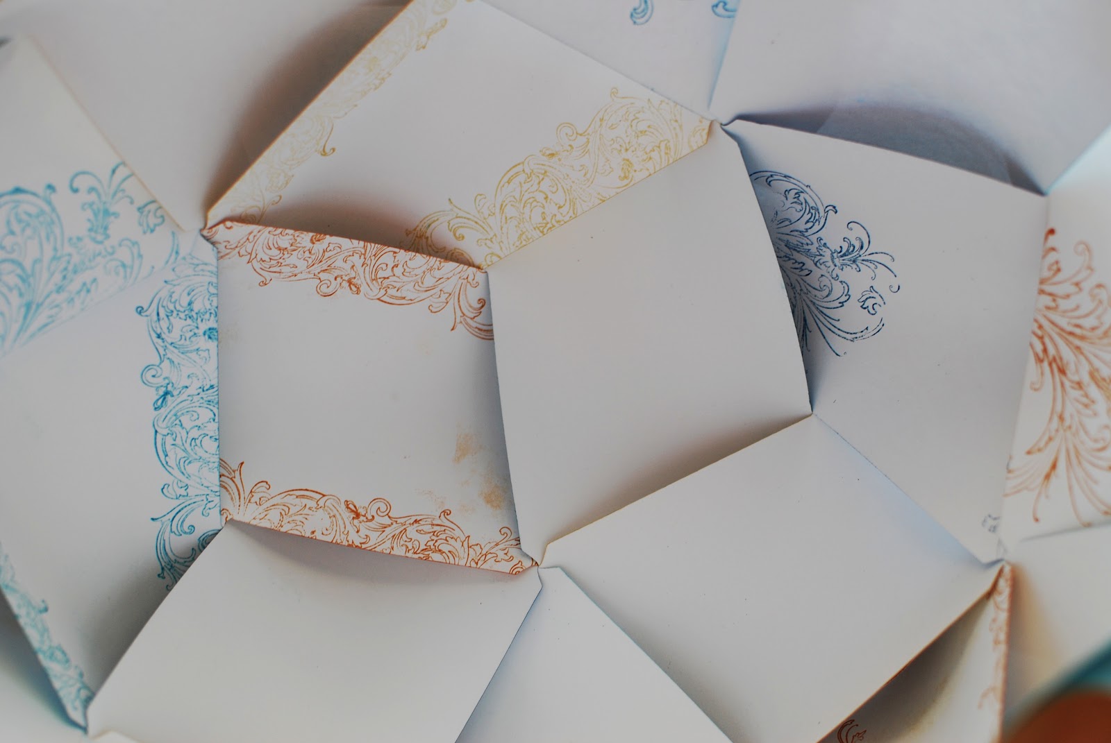 Sara's Never-Never La-La Land: Distressed Loomi Light