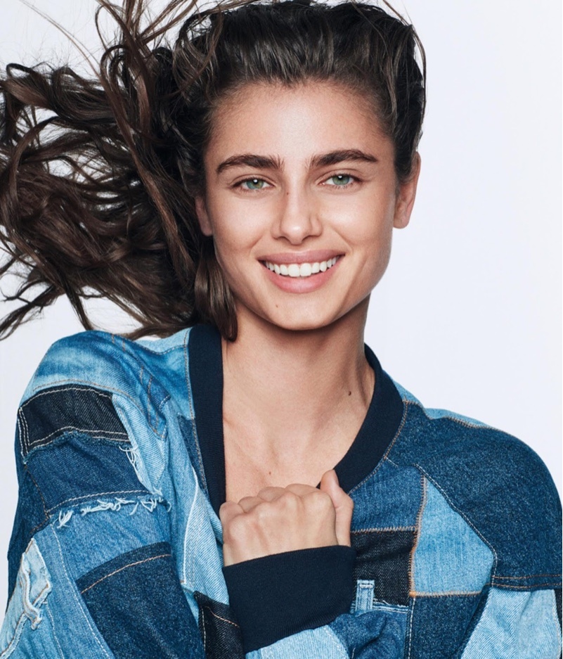 Últimas Tendencias Taylor Hill lleva el denim al siguiente nivel para