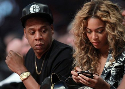 Beyonce Kavua Pete ya Ndoa Aliyovalishwa na Jay Z...IS IT OVER?
