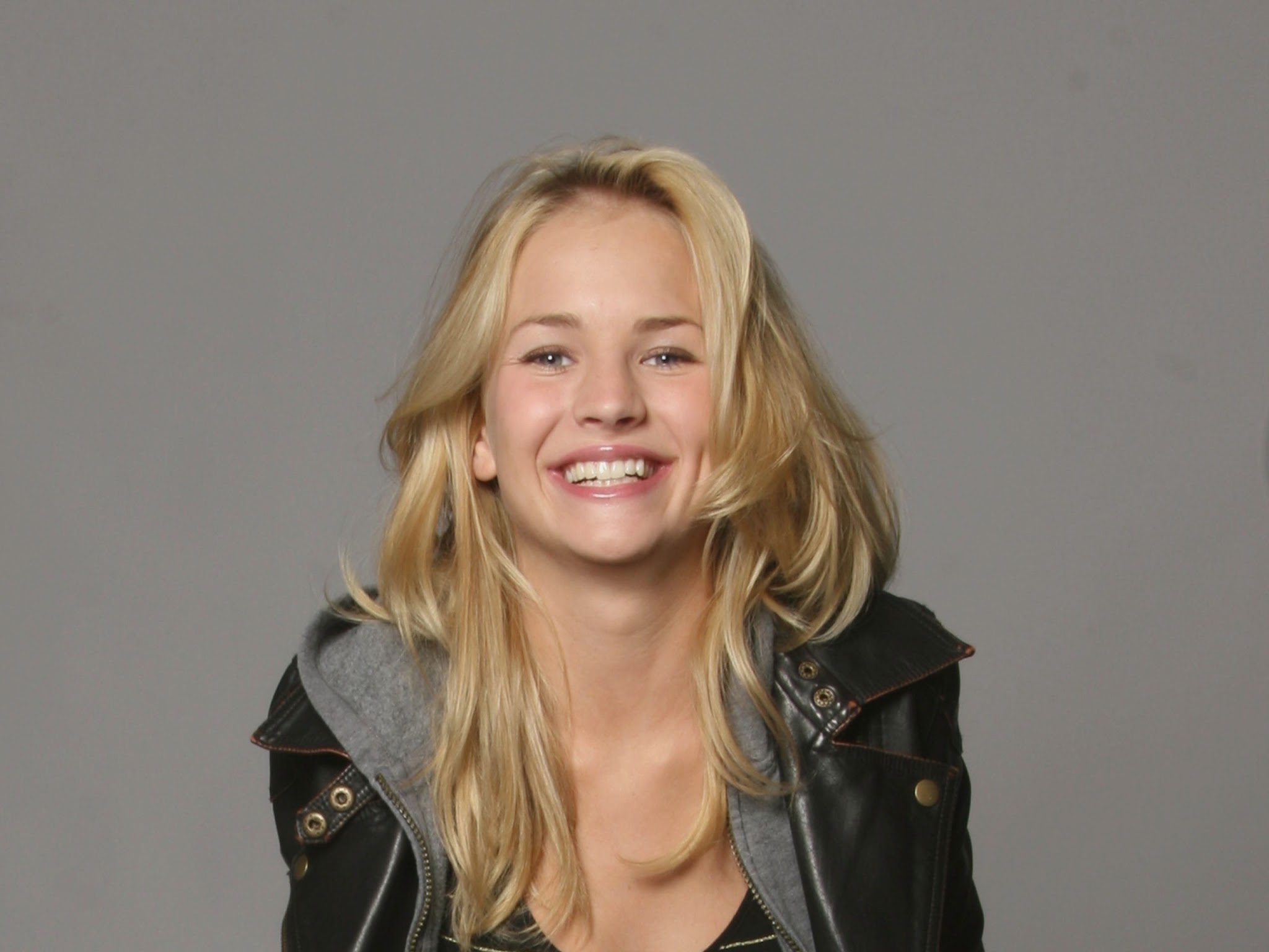 Britt Robertson HD Images and Wallpapers Britt Robertson HD Images and Wallpapers
