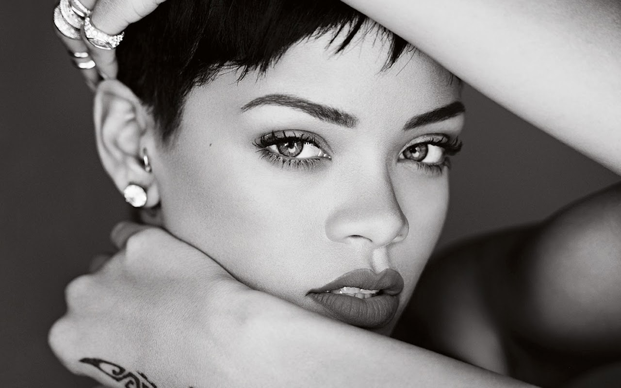 Singer Rihanna Childhood Photos | Real-Life Photos