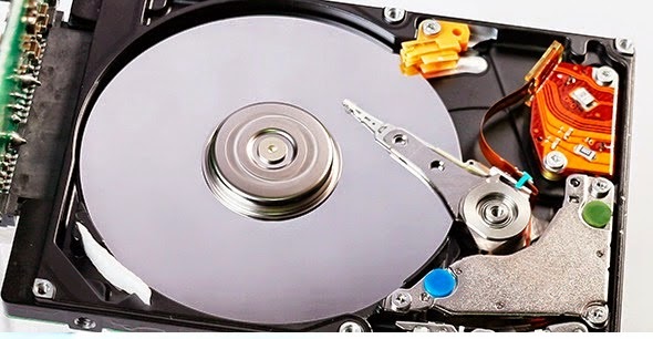 ¿Cuál es la función del actuador de un disco duro?