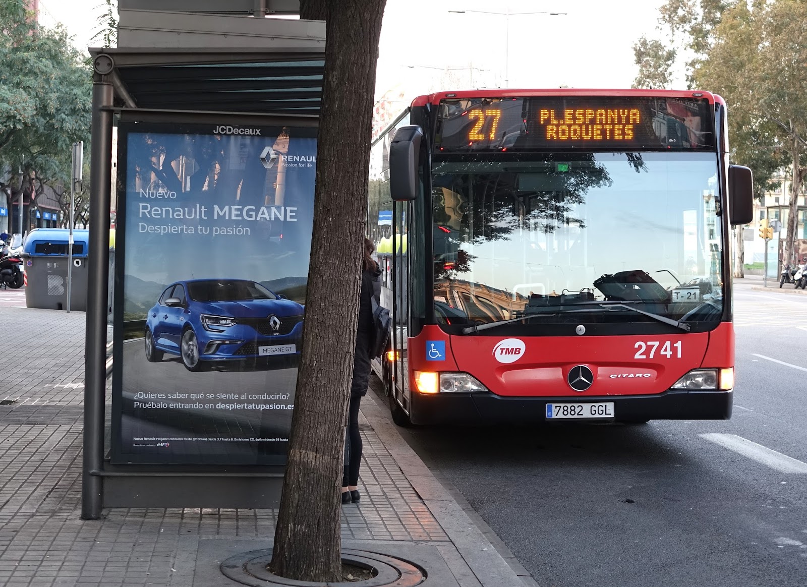 The traveler's drawer TMB (Barcelona). Autobús de la línia 27 (2016)
