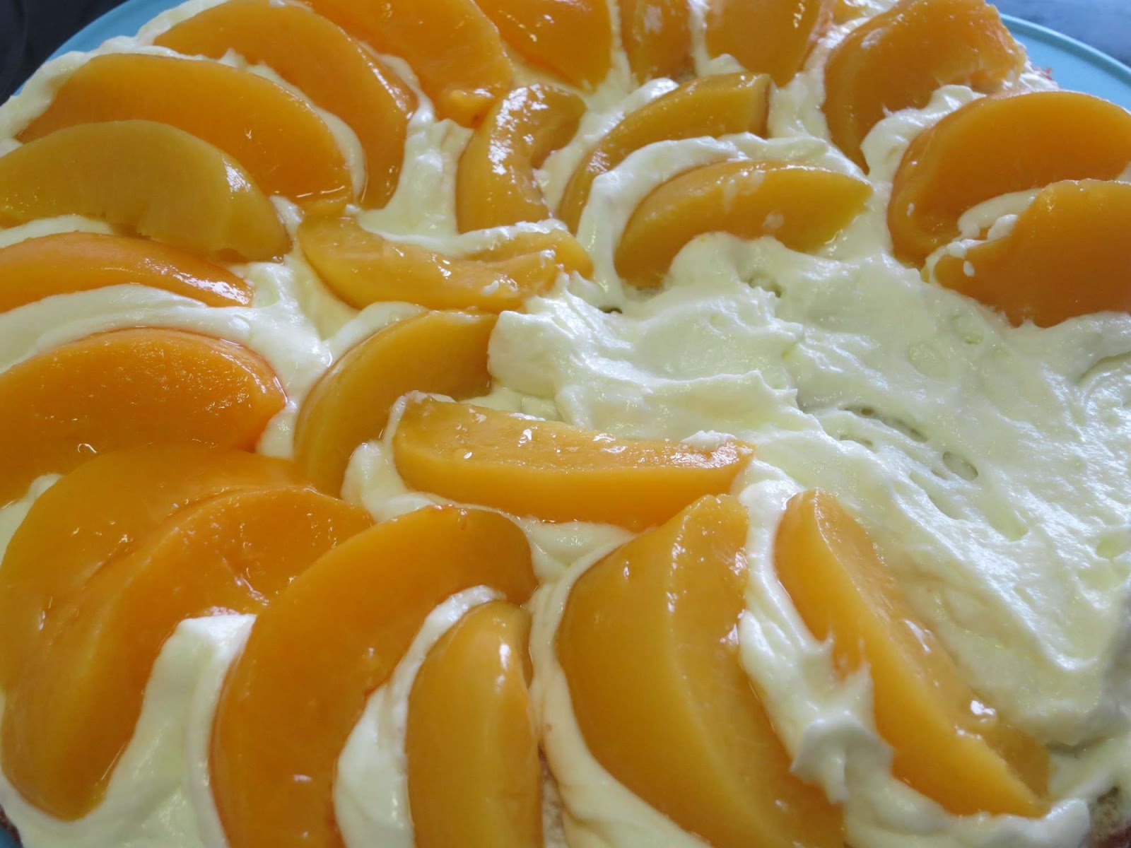 ♥ Ninschis Sammelsurium ♥: Zitronen-Pfirsich-Torte mit Marshmellowfandant