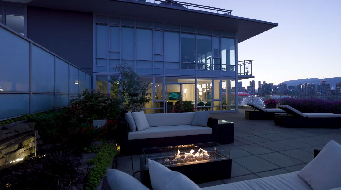 27 Interior Design Photos vs. 2107 Quebec St, Vancouver Luxury Penthouse Tour