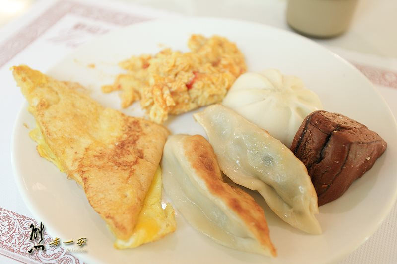 台南善化早餐吃到飽|虹橋餐廳-南科贊美酒店~現做早餐、有機水果好吃