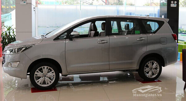 Hông xe Toyota Innova 2019 Hông xe Toyota Innova 2019