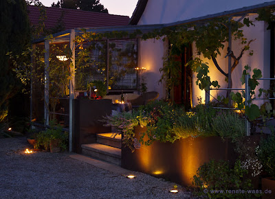 Licht im Garten - Wege, Terrasse, Treppe und Pflanztrog beleuchten, Gartenbeleuchtung, Garten beleuchten, Gartenlicht