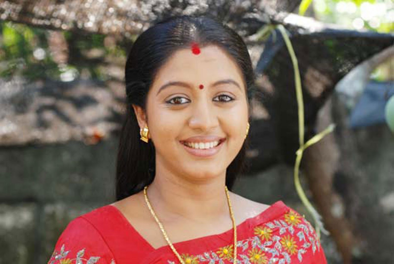 Latest Tamil Actress Wallpaper Gopika.