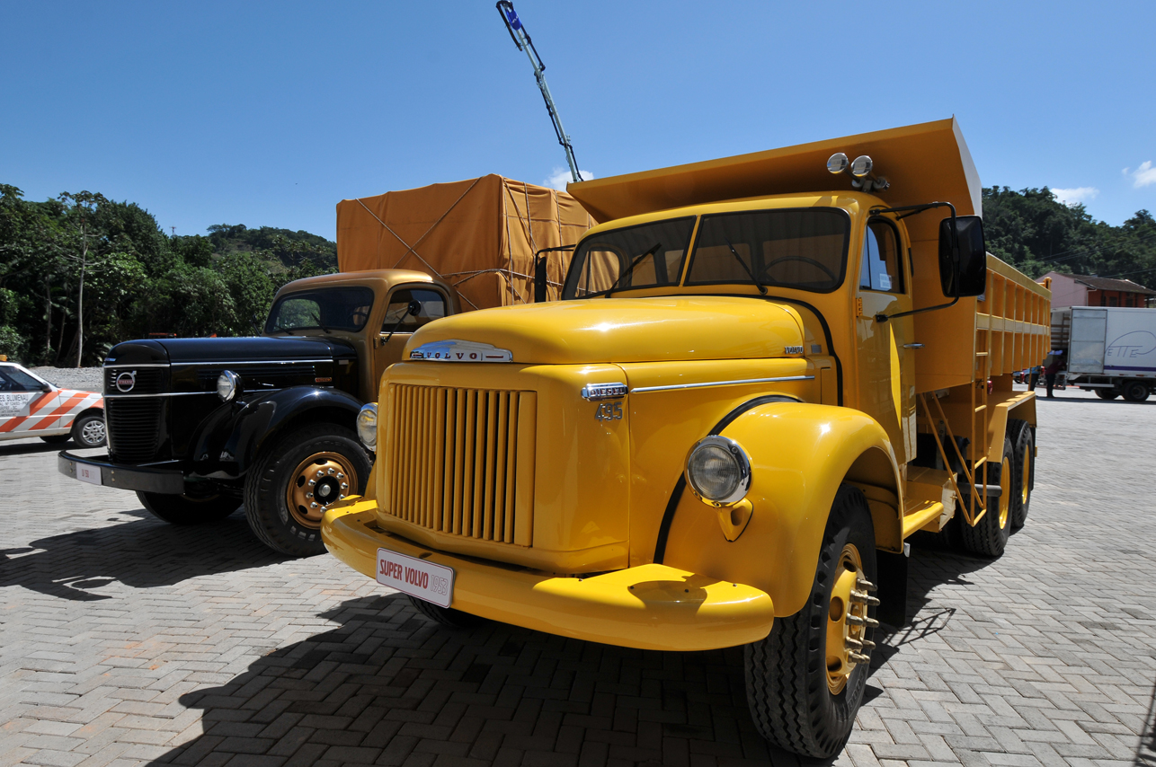 BLOG ANTIGOS VALE: CAMINHÕES ANTIGOS