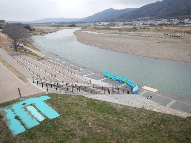 El embarcadero de Hozugawa-kudari, vacio Embarcadero en el rio Hozugawa