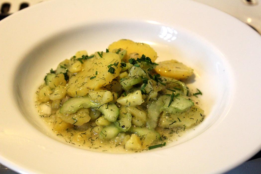 Kartoffel-Gurkensalat mit Brühe – glatzkoch.de