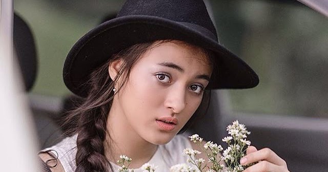Tentang Biografi : Artis Remaja Indonesia