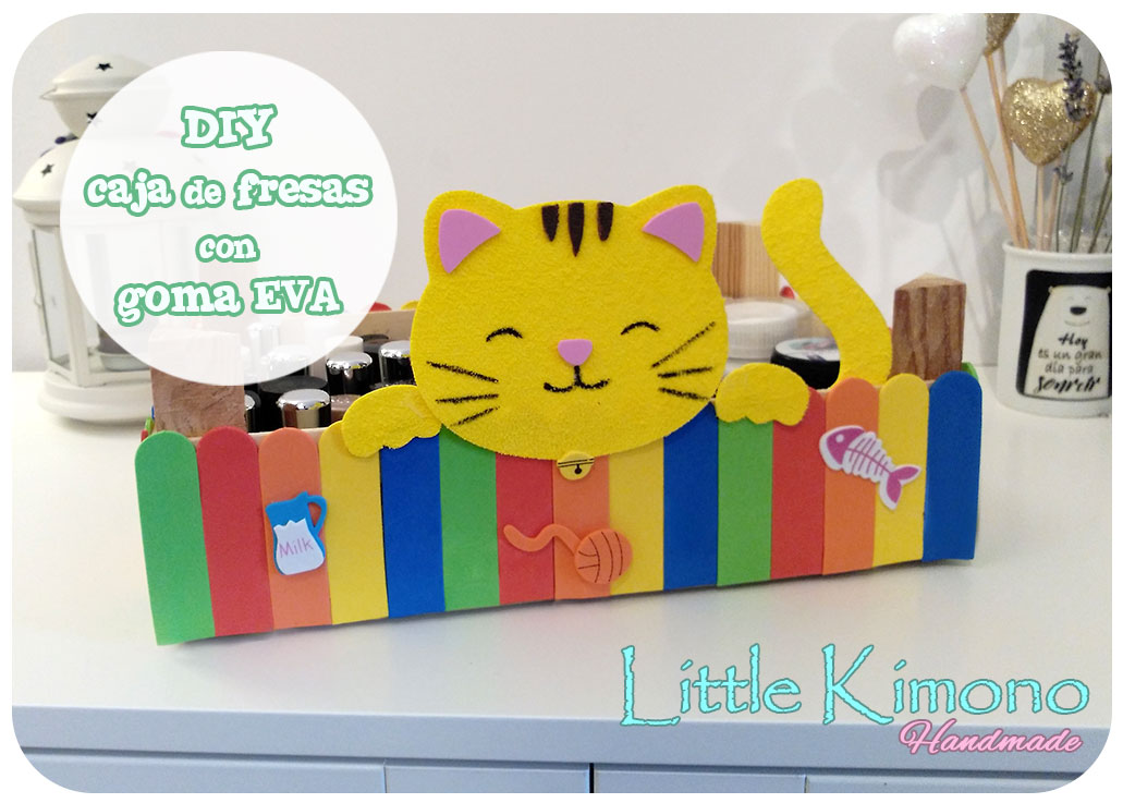 paciente equilibrar Isla Stewart Little Kimono Handmade ❣ : Reciclar caja de fresas con goma EVA: @FixoKids