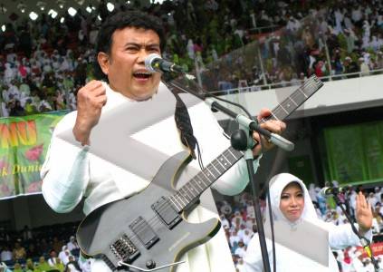 gudang lagu mp3 | download Mp3: Rhoma Irama - Syahdu feat. Rita