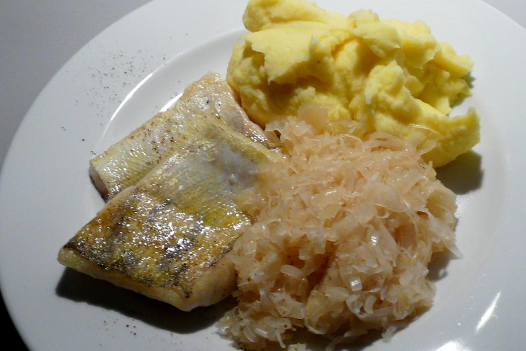 Kulinarische Welten zu Fisch- und Meeresfrucht: Zander an Kartoffelbrei ...