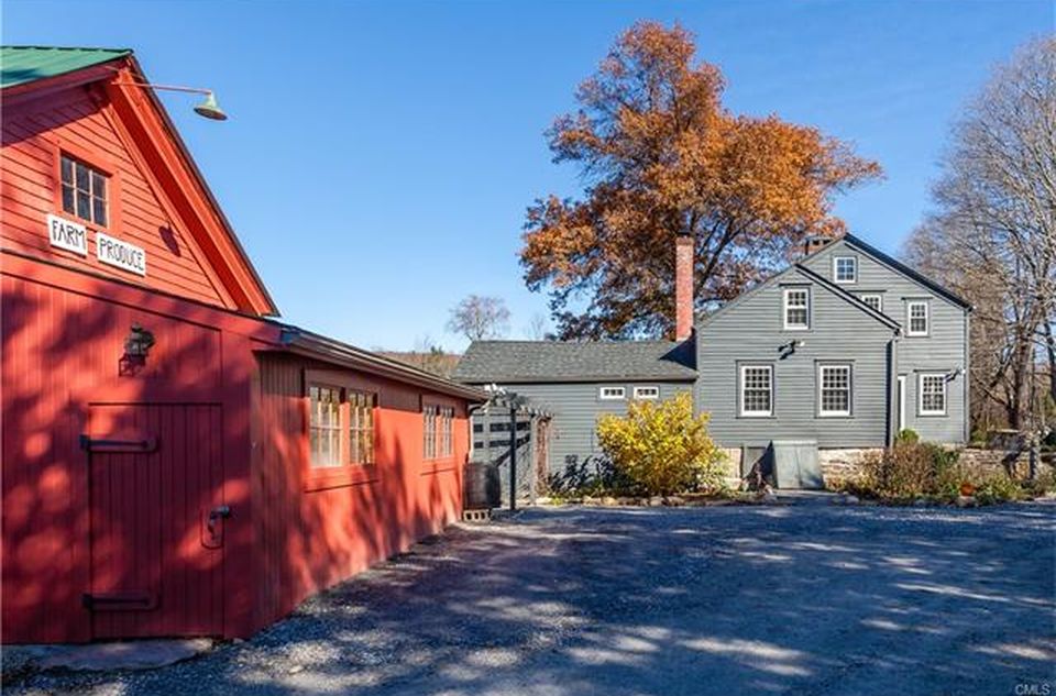 Sweet House Dreams 1775 Colonial Farmhouse in Sherman, Connecticut
