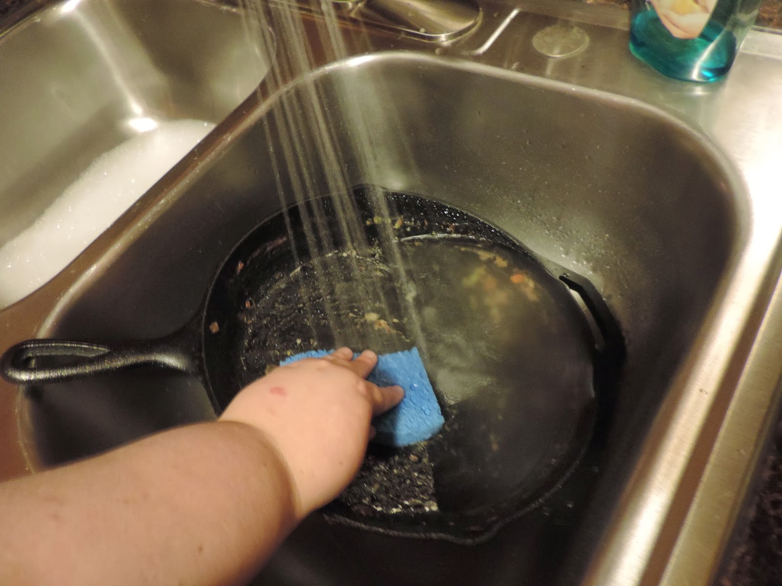 Kitchen Essentails...The Cast Iron Skillet... The Kitchen Wife