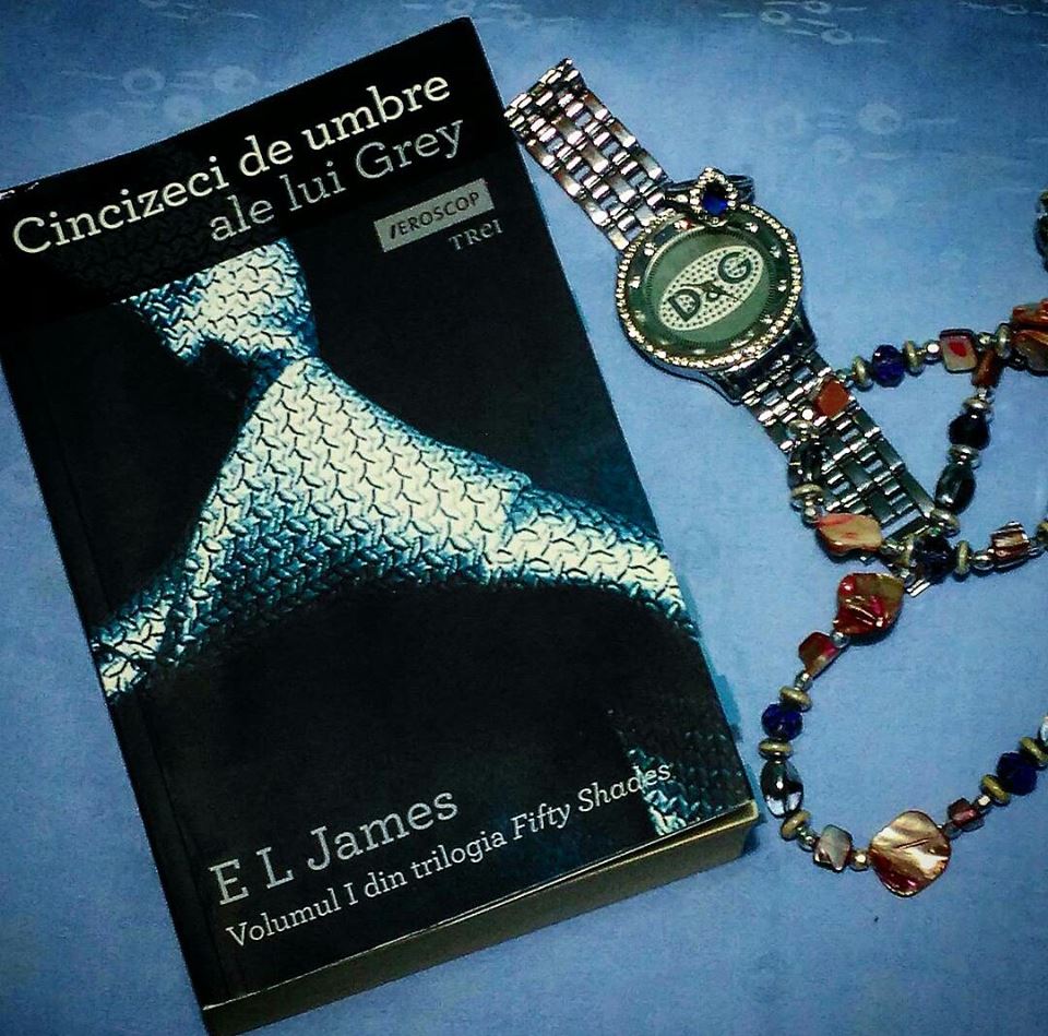 Cincizeci De Umbre Ale Lui Grey Recenzie - „Cincizeci de umbre ale lui Grey” de E. L. James