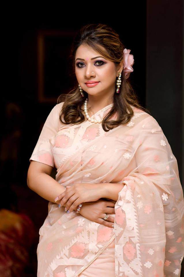 Bangladeshi Singer Actress Akhi Alamgir Hd Photos Download