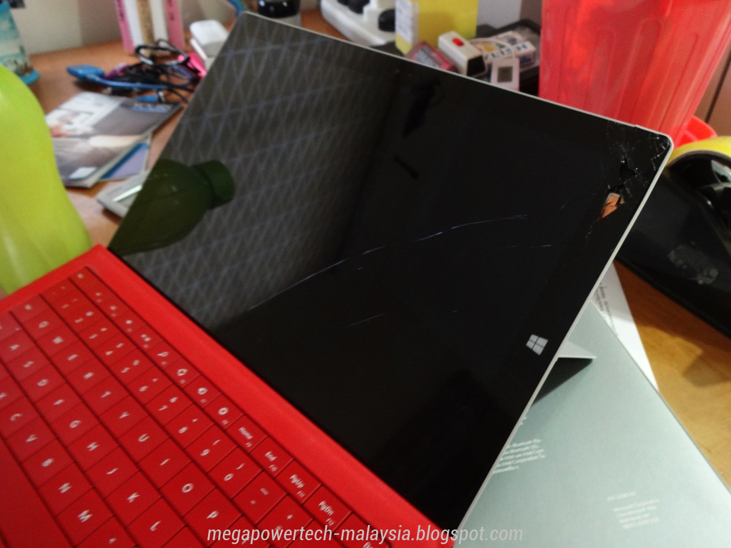 Microsoft to replace Surface Pro 4 tablets affected by screen