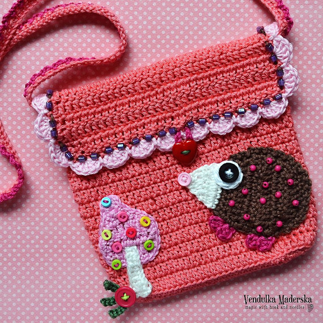 Hedgehog purse pattern by Vendula Maderska