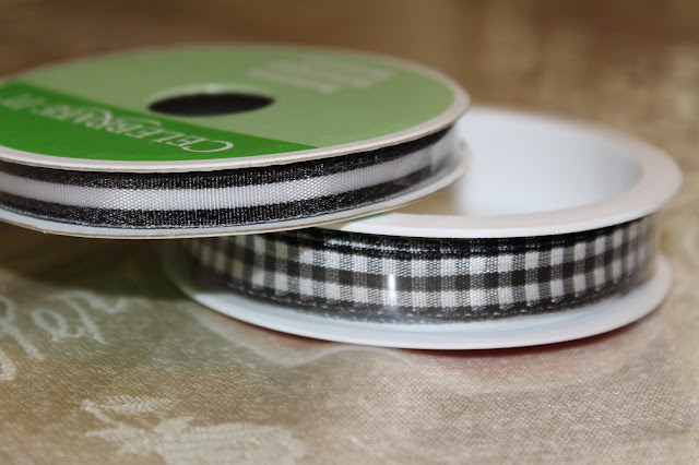 Blog as you Bake: Oreo Truffle Pops