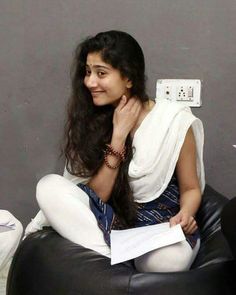 sai pallavi hd images