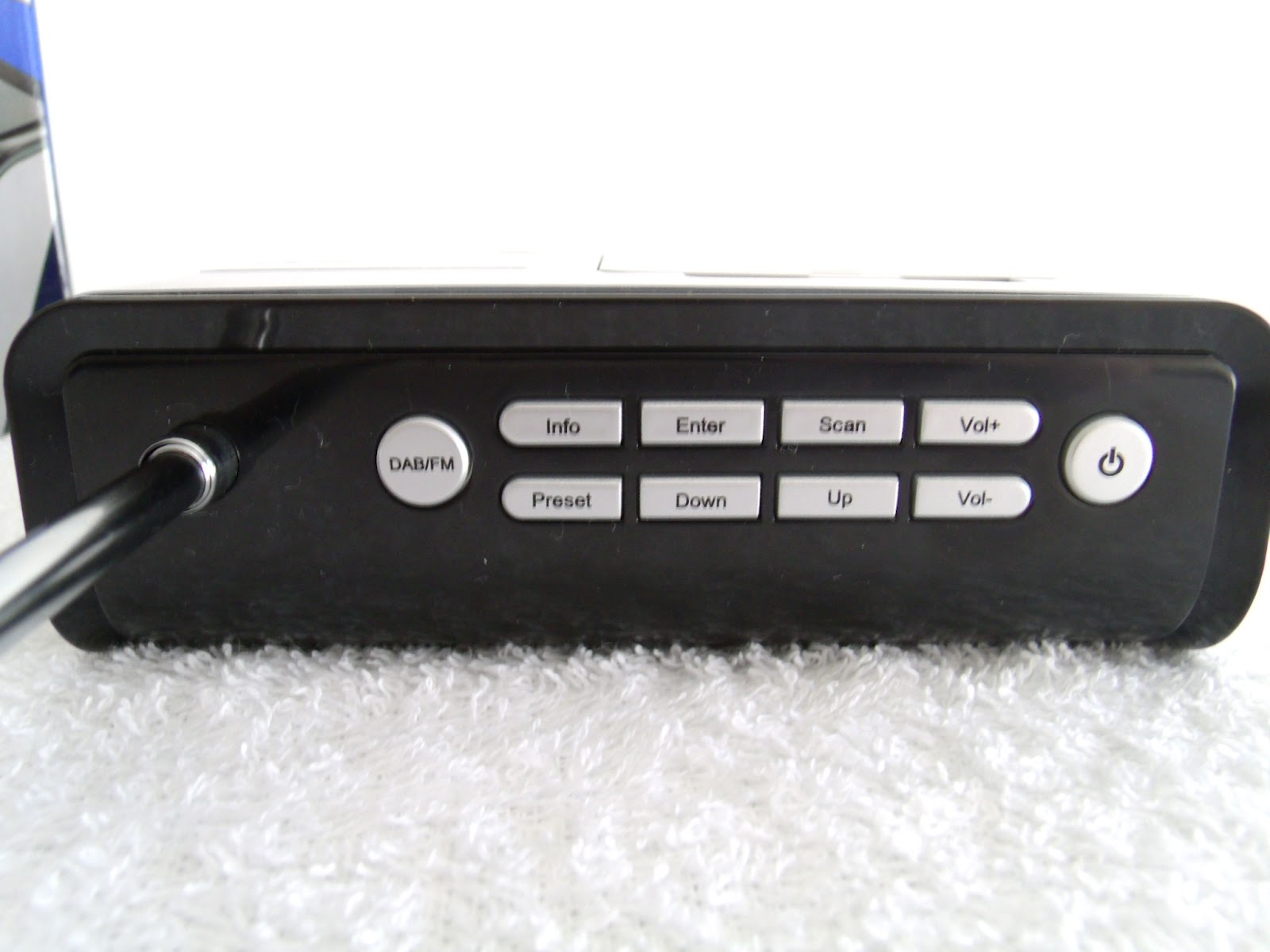 Britwise Review of Tesco DAB portable radio 211E