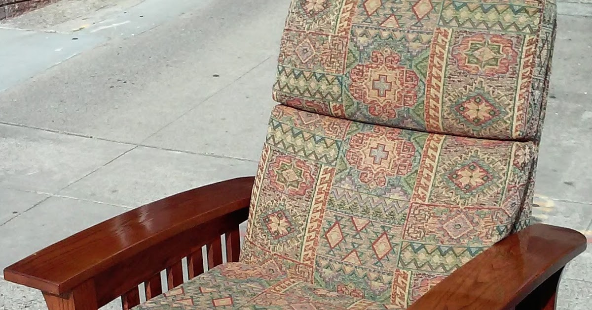 UHURU FURNITURE & COLLECTIBLES SOLD Lane Mission Recliner 170