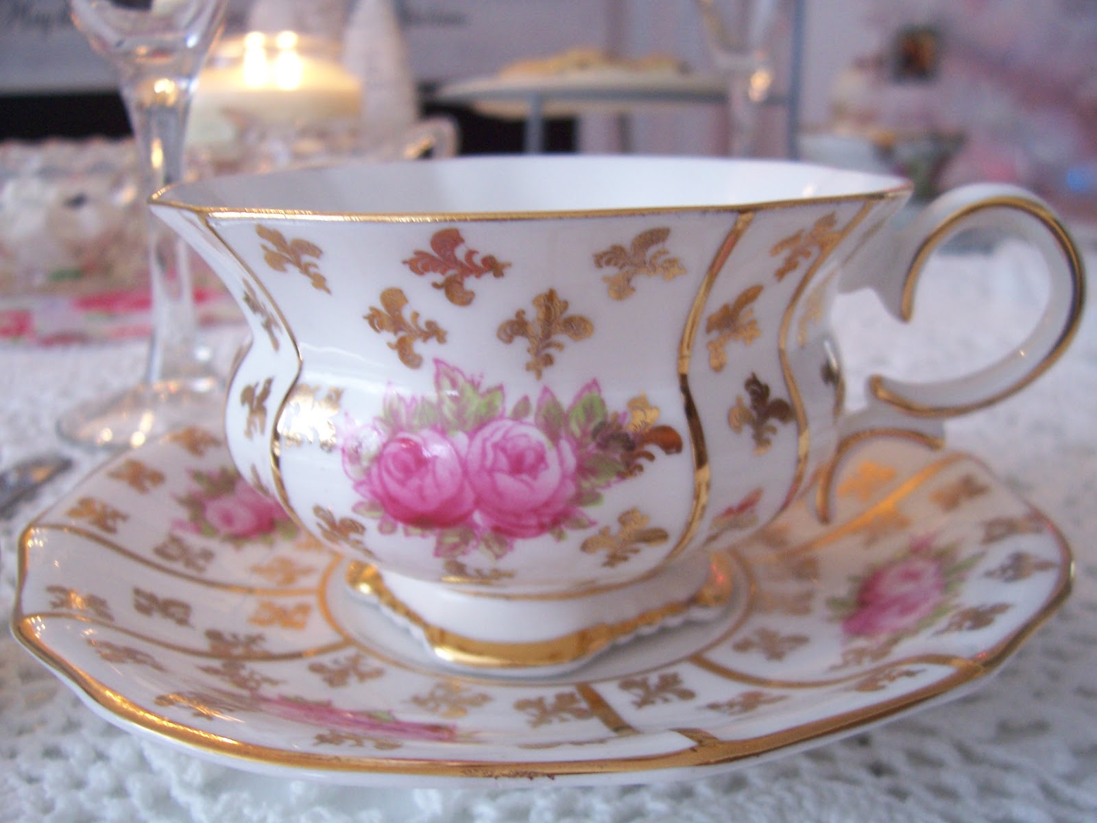 Two Cottages And Tea: Two Christmas Tea Parties