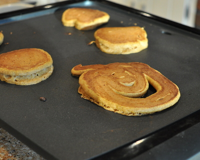 Pumpkin-shaped pancakes