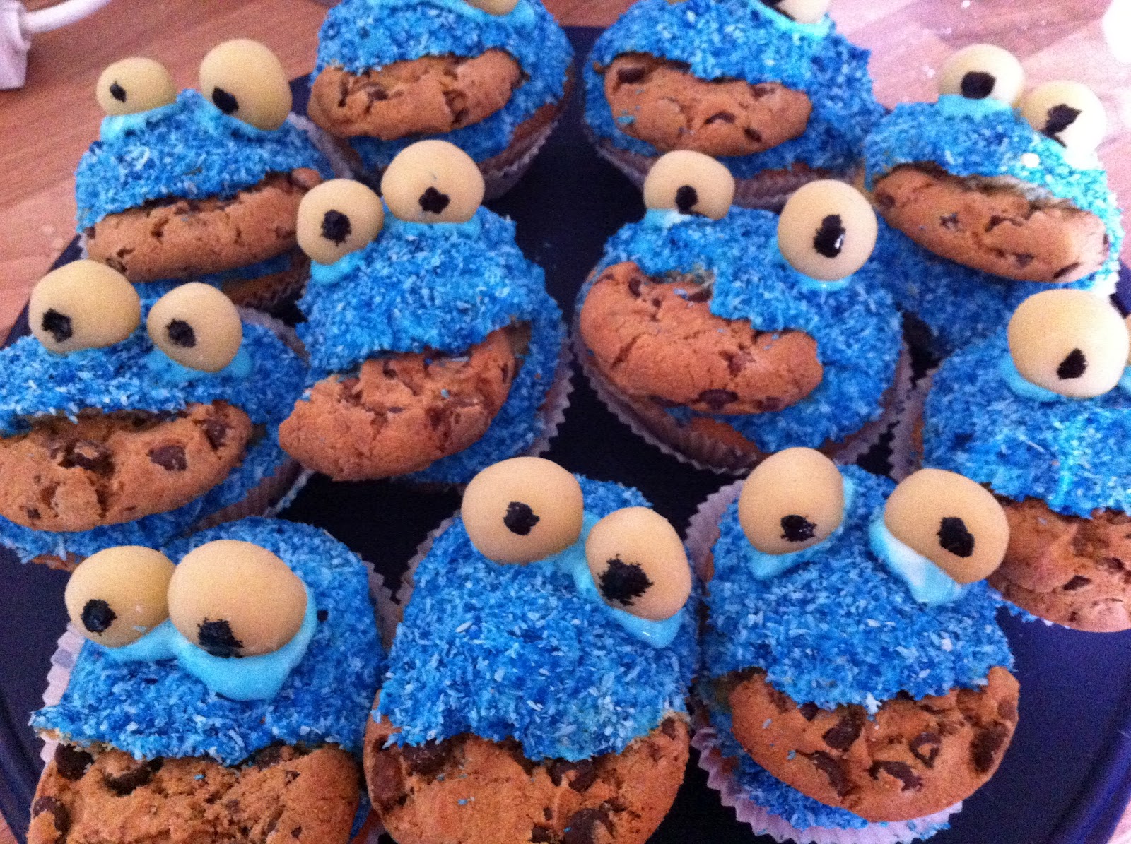 Julias Bunte Torten: Krümelmonster Cupcakes
