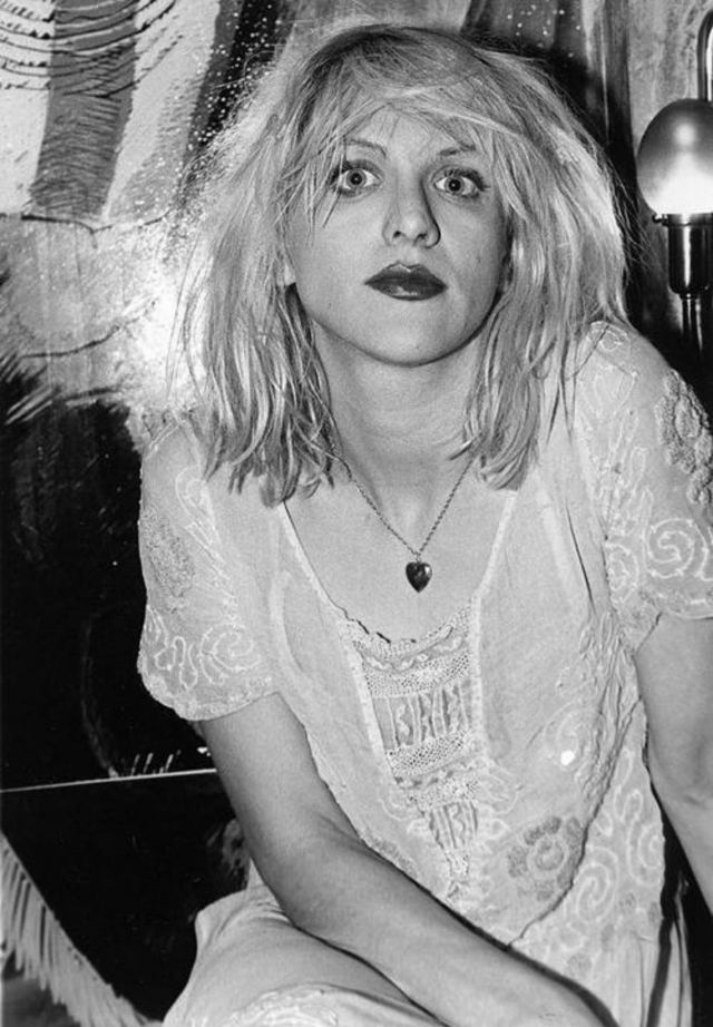 30 Beautiful Photos of Courtney Love When She Was Young ~ Vintage Everyday