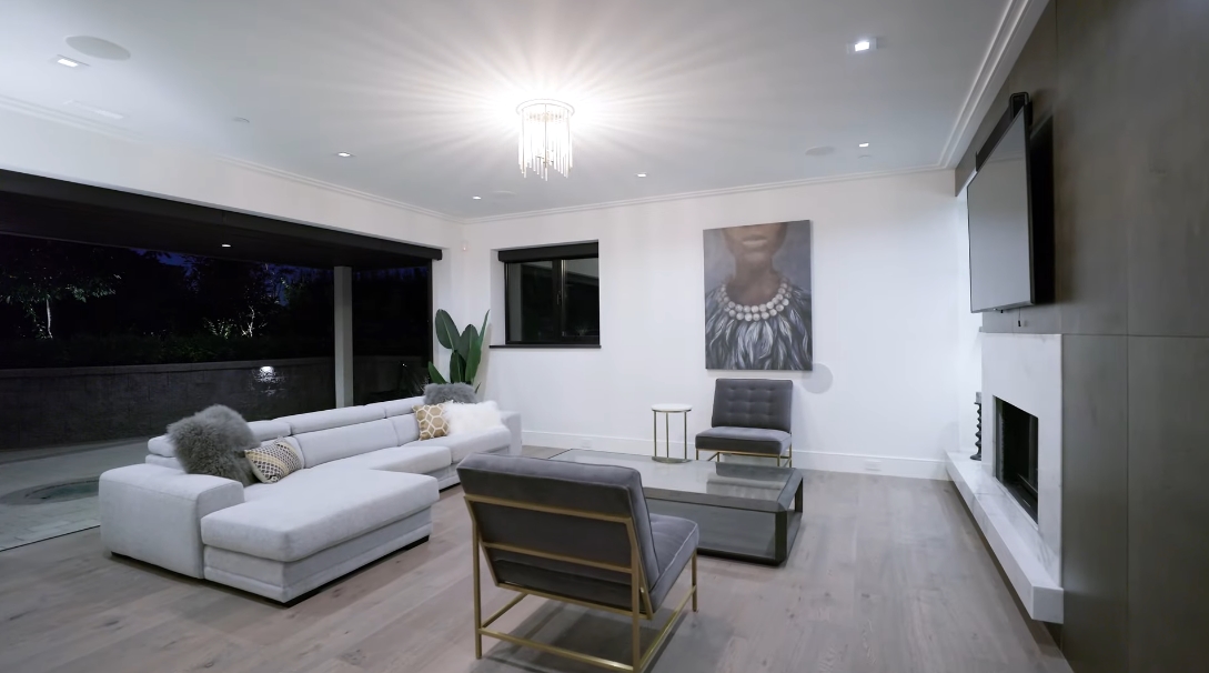 61 Interior Design Photos vs. 6892 Copper Cove Rd, West Vancouver Luxury Home Tour