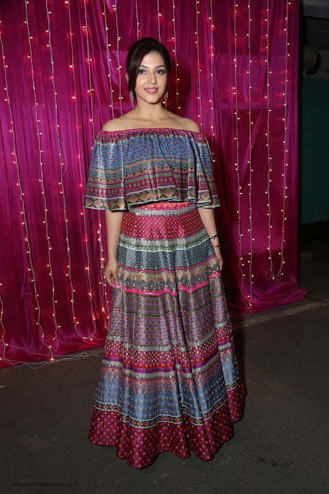 Mehrene Kaur Pirzada at Zee Telugu Apsara Awards 2017