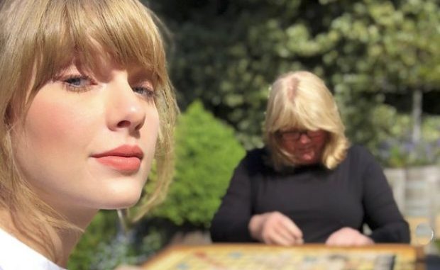  Madre de Taylor Swift lucha nuevamente contra el cáncer