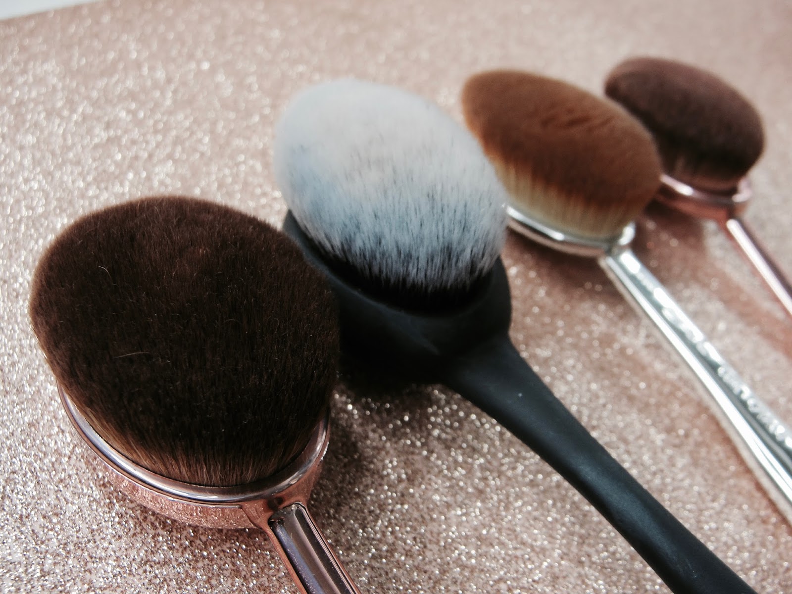 ARTIS BRUSHES VS. REAL TECHNIQUES VS. MARSHALLS BRUSHES THE BEST DUPES