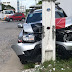 Viatura da PM bate em poste após acidente em cruzamento na tarde desta quarta-feira (17)