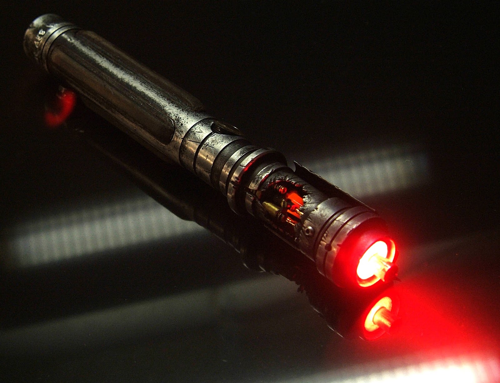 Sith Antra Lightsaber.