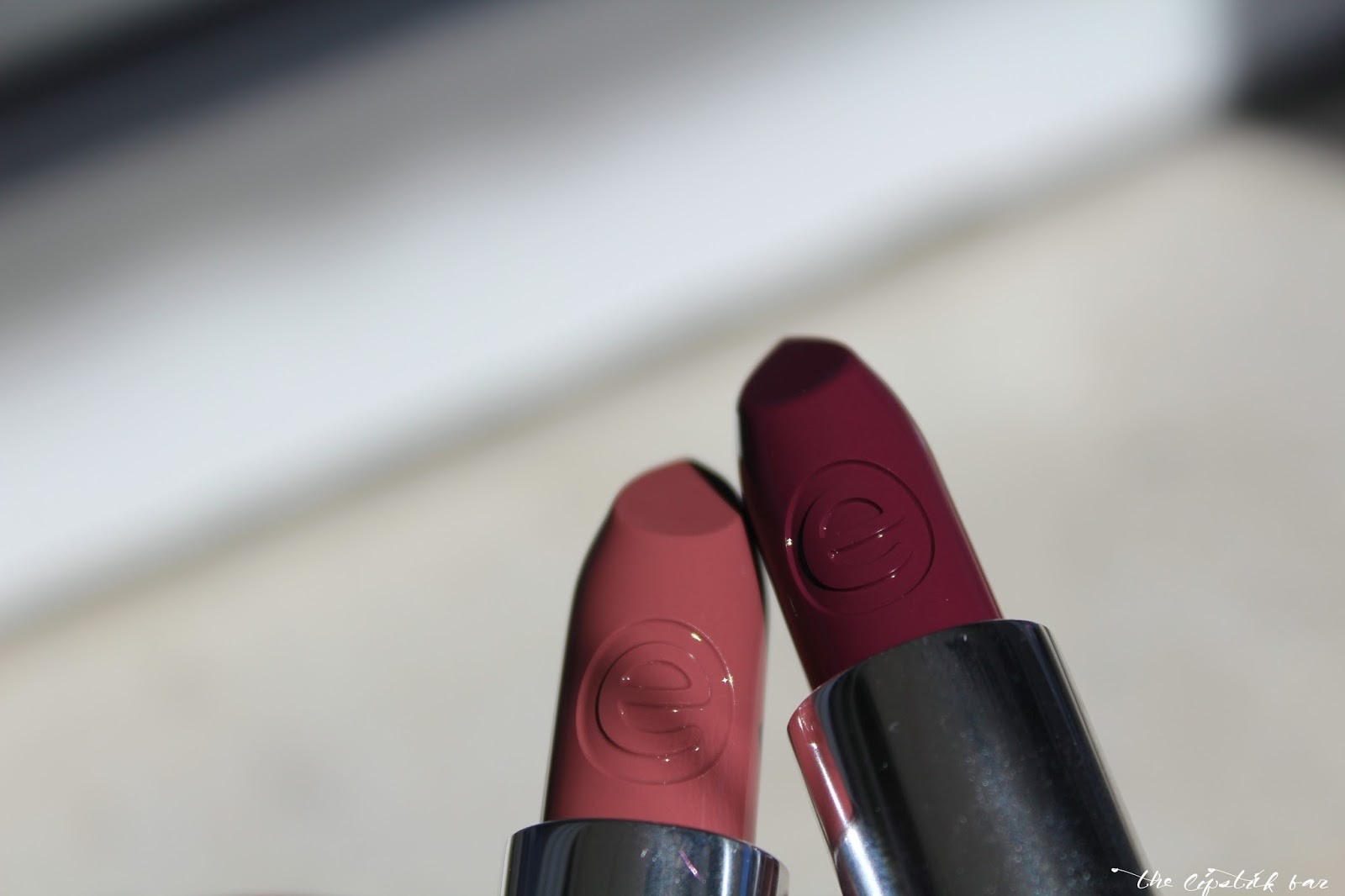 ESSENCE MATT MATT MATT ruževi-02 Perfect Match i 07 Perfect Power - The ...