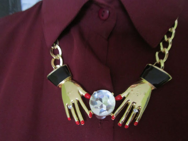 hands necklace