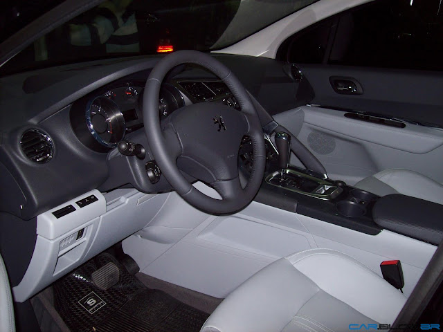 Peugeot 3008 2013 - interior