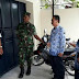 Antisipasi DBD Babinsa Cawas bersama Petugas Kesehatan Berikan Penyuluhan dan Pemeriksaan Jentik - Jentik