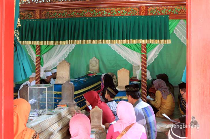 makam ratu kalinyamat mantingan jepara