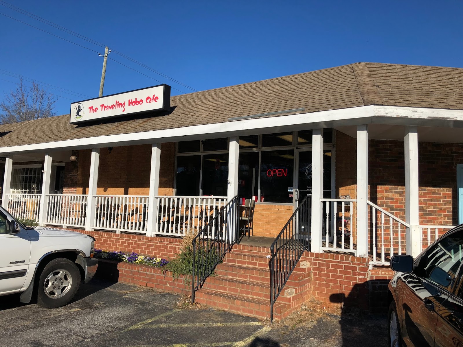 PIG OUT SPOTS The Traveling Hobo Café (Watkinsville, GA)