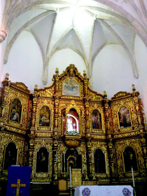 Interior Altar Iglesia Convento Izamal Yucatan Mexico