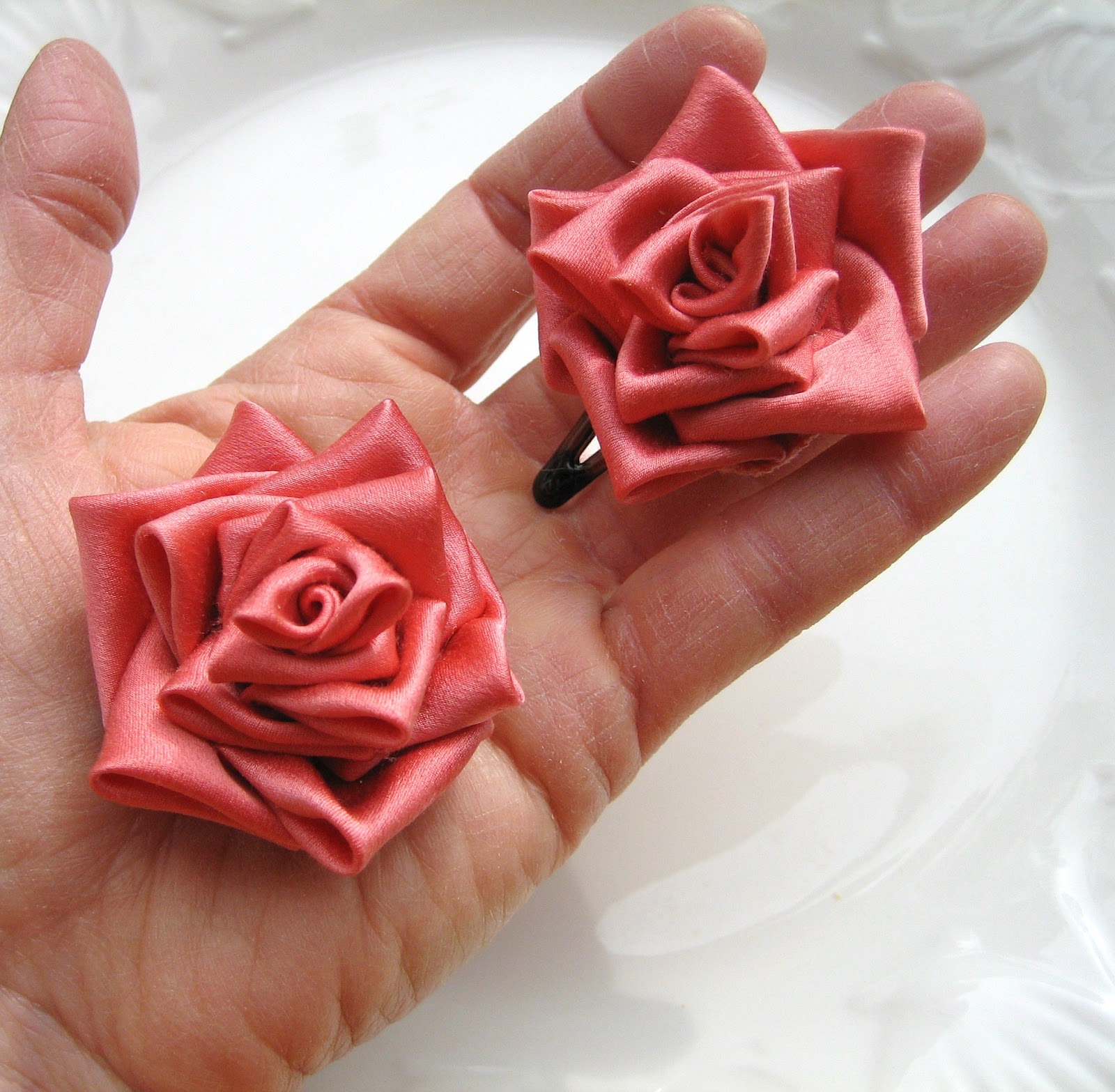 Sadie's Kanzashi Blog: Kanzashi Roses