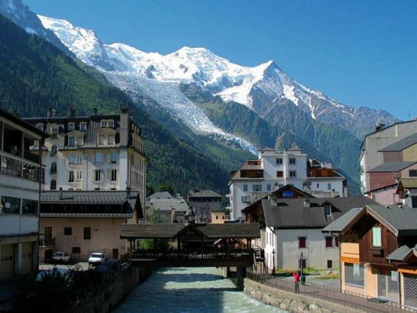 Mengenal Mont Blanc, Gunung Tertinggi di Eropa Mengenal Mont Blanc, Gunung Tertinggi di Eropa