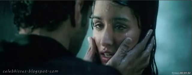 Aditya Roy and Shraddha Kapoor Hot Kissing Scene in Aashiqui 2 | Hot ...
